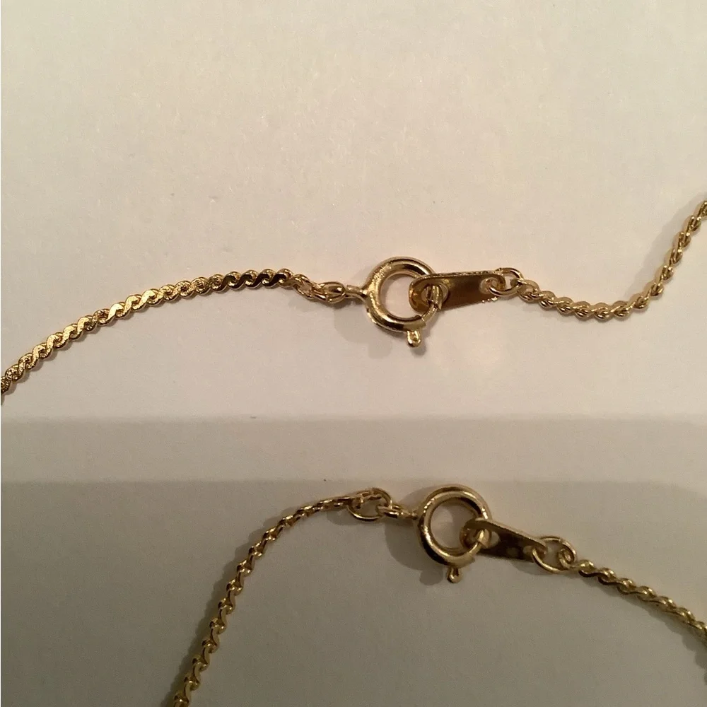 TLC ❤️NWOT Vintage dainty filigree cage Heart Necklace - Picture 6 of 7